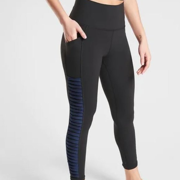 Athleta Pants - Athleta Salutation Stash Pocket II Twist 7/8 Tight